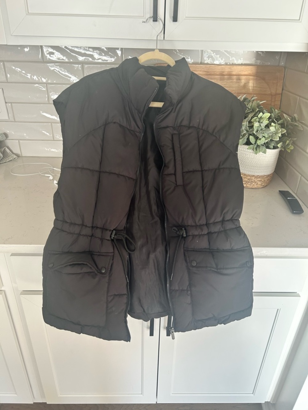 Women's Quilted Puffer Vest - Black